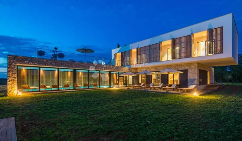 Ház Poreč, 342,52m2 – 2