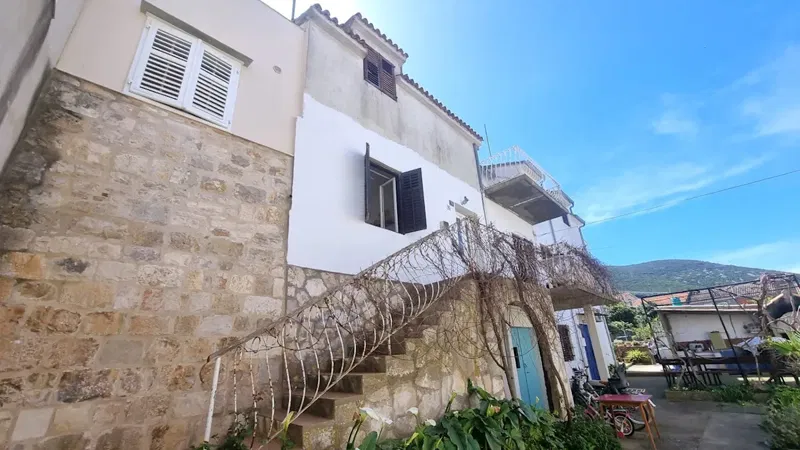 Dom Vis – 2