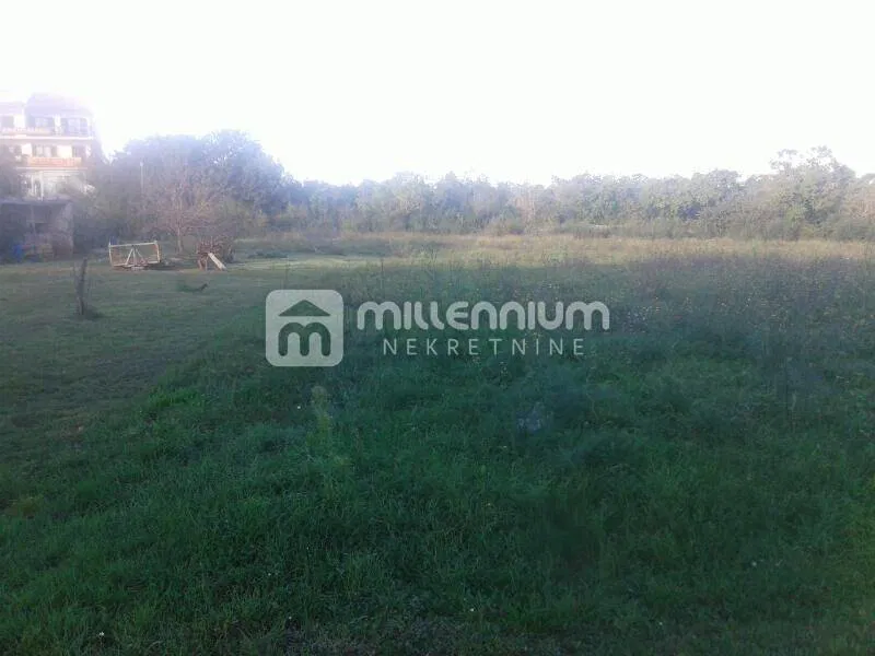 Istra, građevinsko zemljište uz cestu Rovinj-Pula – 3