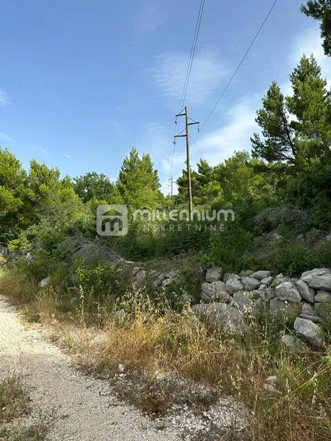 Zemljišče Starigrad – 3