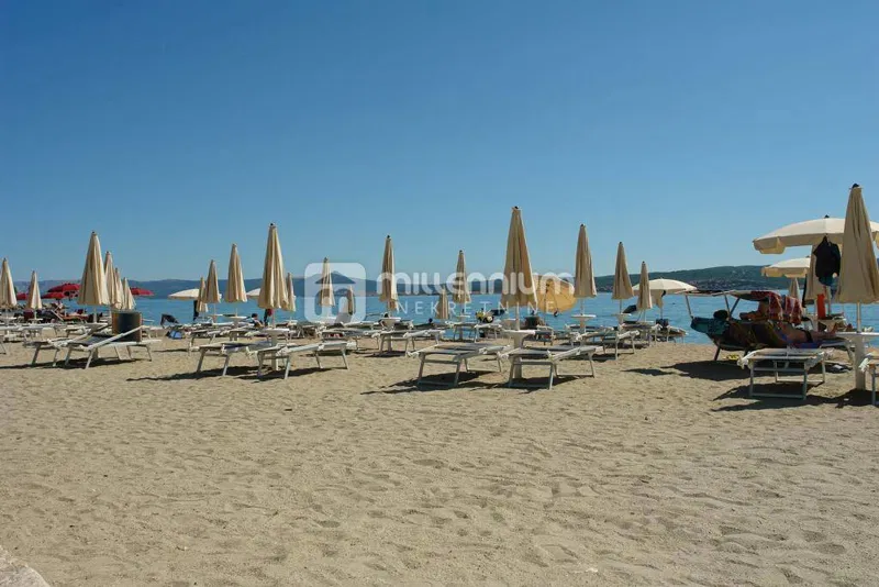 Crikvenica, kuća s restoranom 1. red do mora – 3