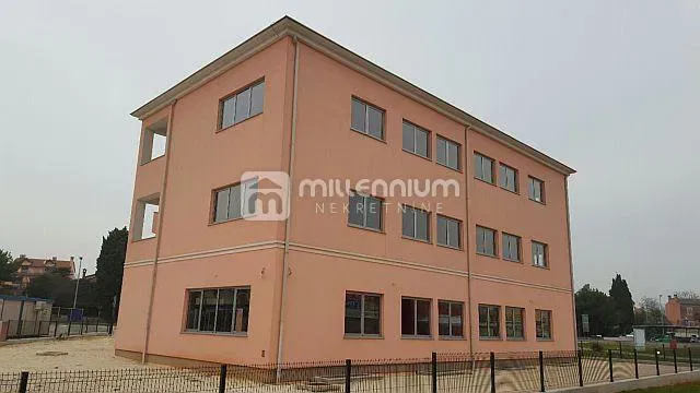 Locale commerciale Rovinj, 1.260,41m2 – 2