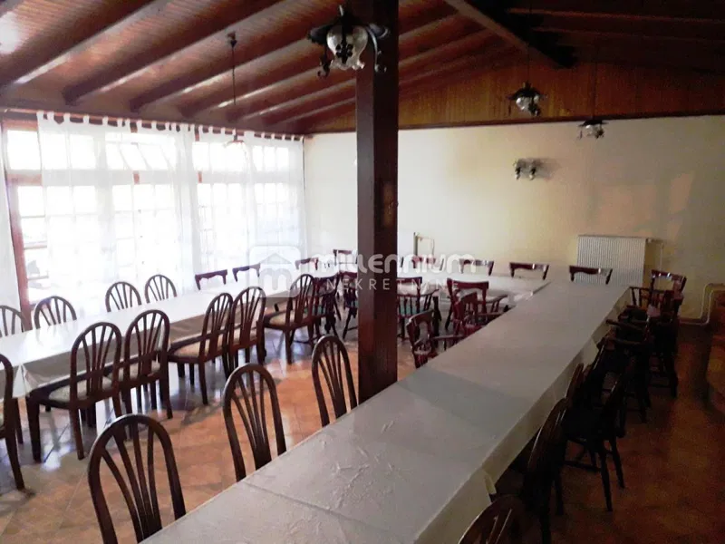 Rijeka, Mlaka, restoran od 219.88m2 s terasom – 2