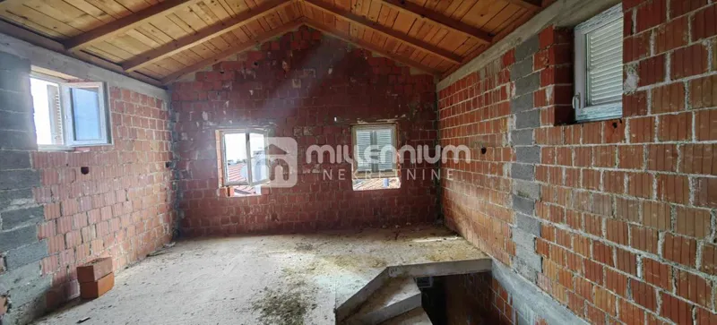 Brseč, novogradnja, kuća s 2 stana i prekrasnim pogledom – 2