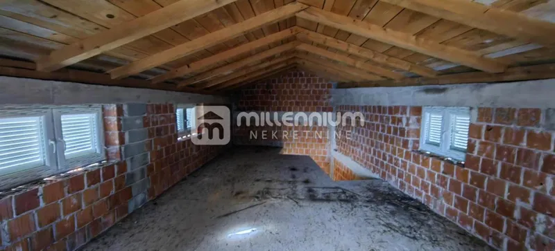 Brseč, novogradnja, kuća s 2 stana i prekrasnim pogledom – 3