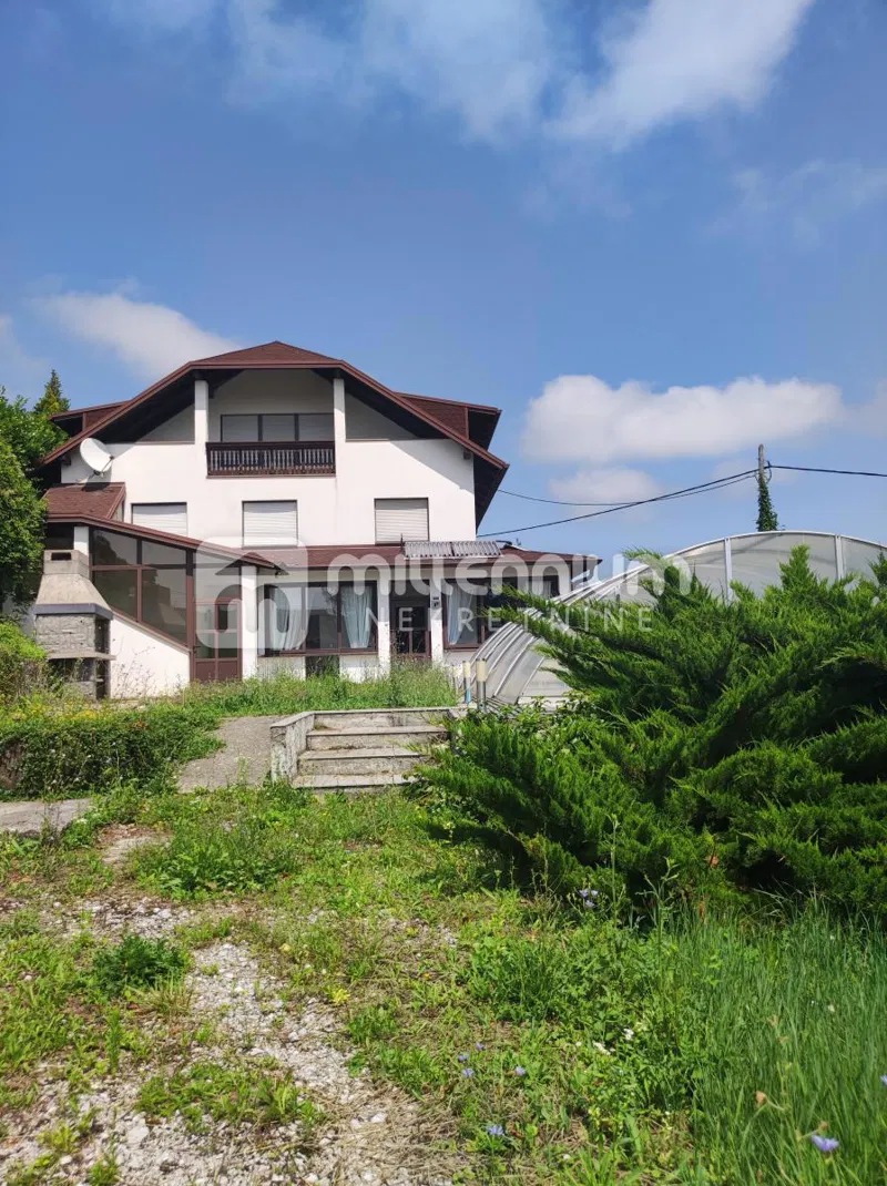 Jastrebarsko, 269m2, samostojeća kuća s bazenom i velikom okućnicom – 3