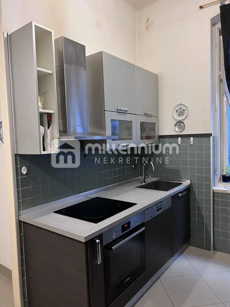 Rijeka, Centar, 78.19m2, 70m od Korza – 2