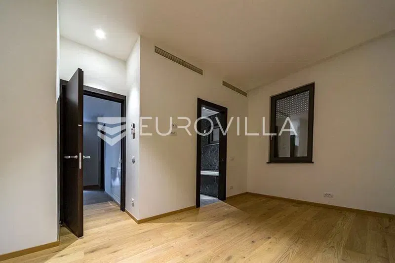 Opatija, Center, Astonishing three bedroom apartment 85,9 m² – 3
