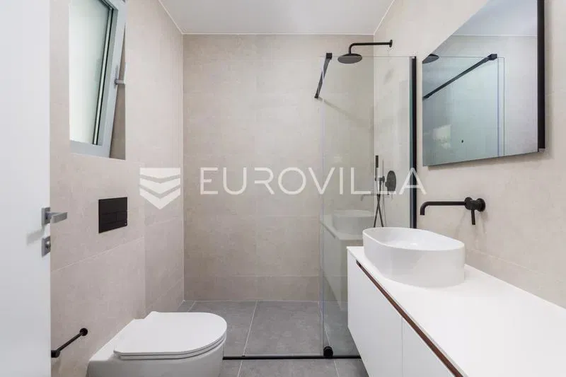 Opatija, an attractive three-room apartment of 119 m² in a new building – 2
