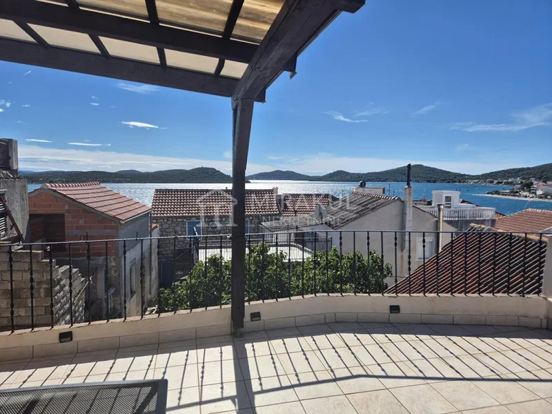 Immobilien Betina, Steinhaus im Zentrum mit Meerblick – 2