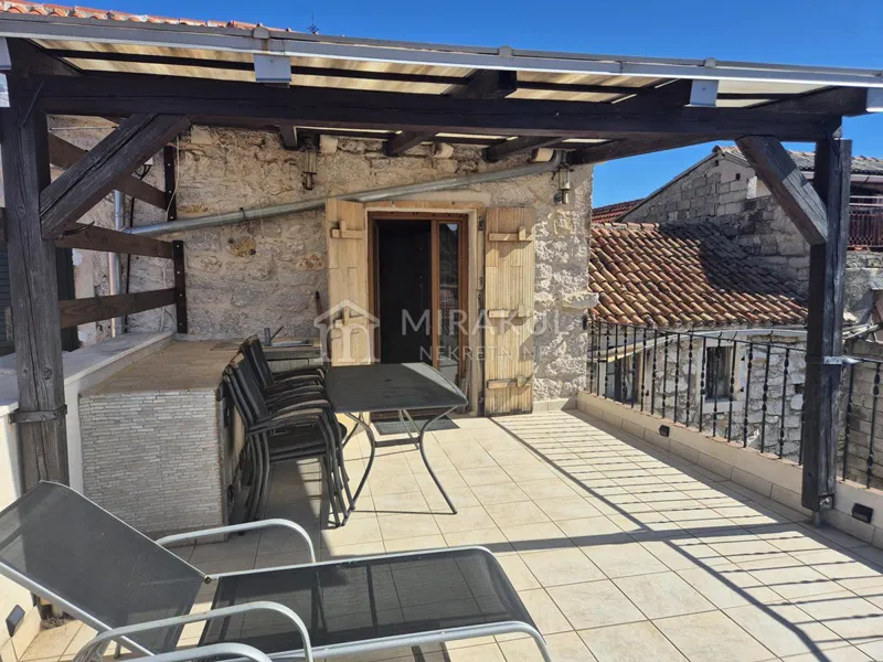 Immobilien Betina, Steinhaus im Zentrum mit Meerblick – 3