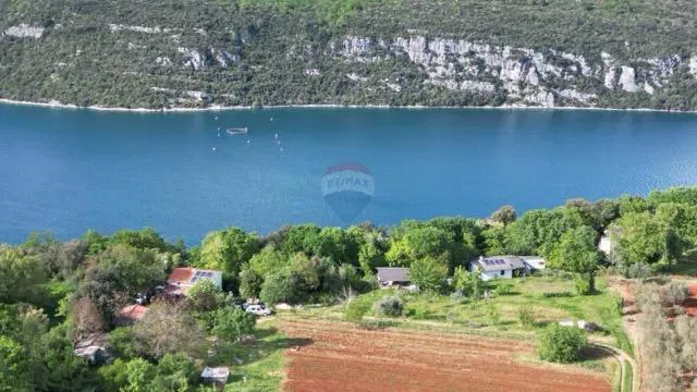 Земельный участок нестроительного назначения Rovinj, 10.038m2 – 2