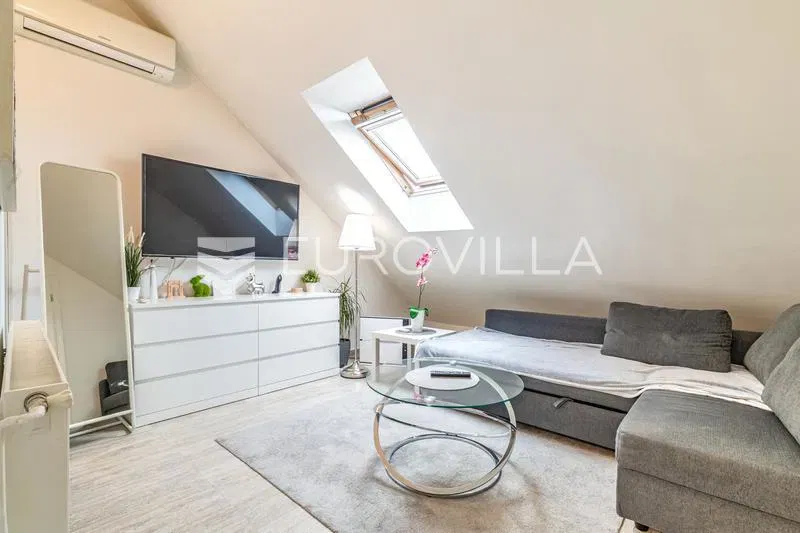 Trešnjevka, newly renovated two-room apartment 68 m² – 2