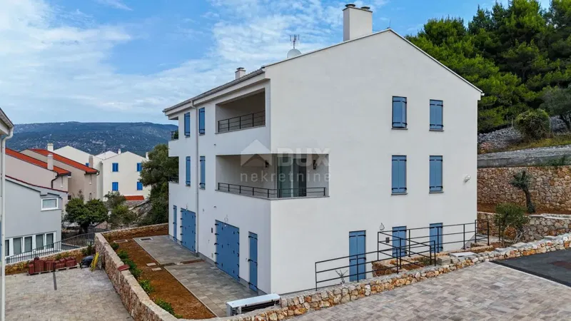 ISOLA DI CRES, CRES - Appartamento su due piani in una nuova costruzione dal fascino mediterraneo – 2