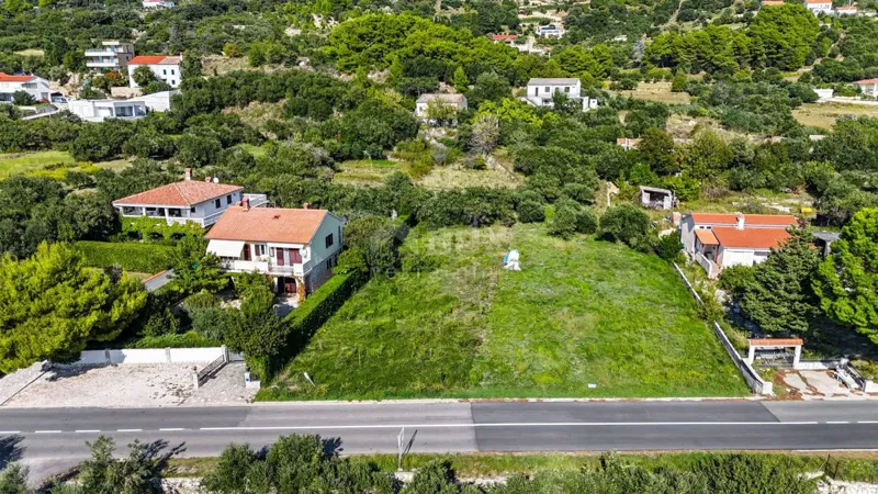 Föld Banjol, Rab, 907m2 – 3