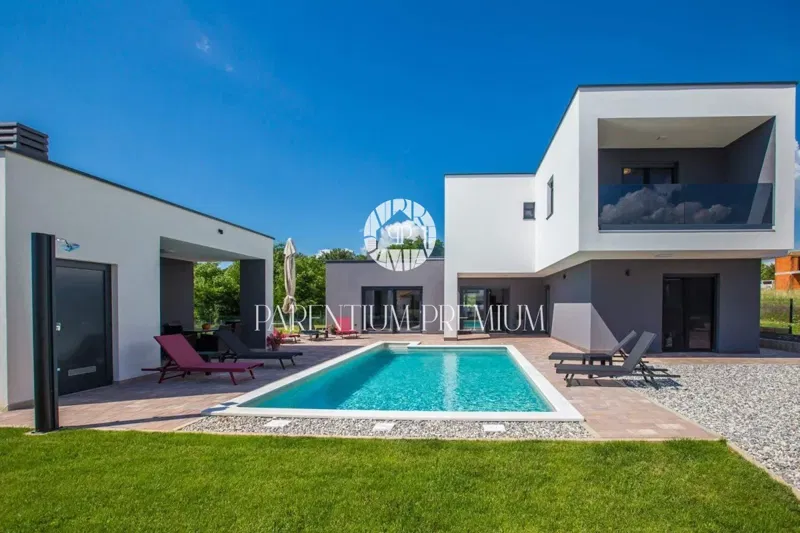 A new modern villa with a pool in the vicinity of Poreč – 2