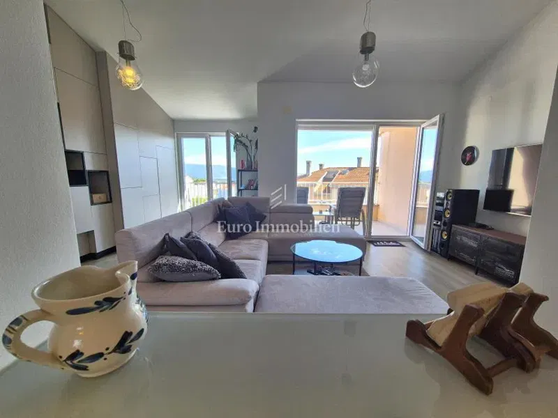 Lussuoso appartamento nella città di Krk, 115 m2 – 2