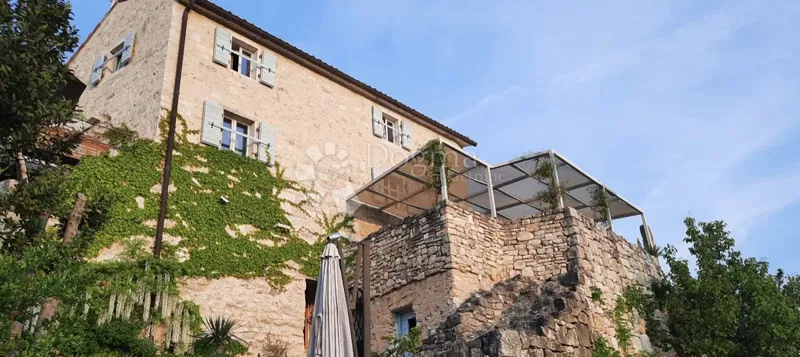 A villa with a soul: an Istrian gem with a view of the sea and the hills – 2