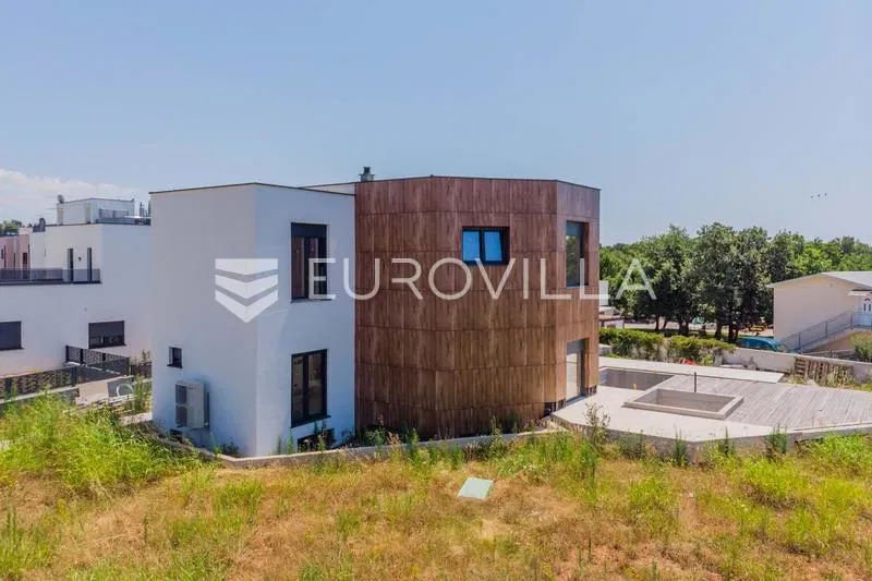Istria, Poreč, villa with panoramic sea view – 2