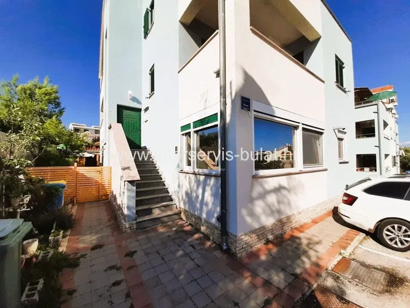 .::: Podsolarsko – comfortable apartment with garden :::. – 2
