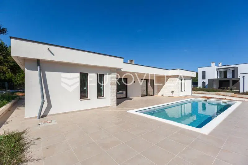 Istria, Labin, detached villa with pool, quiet location – 2
