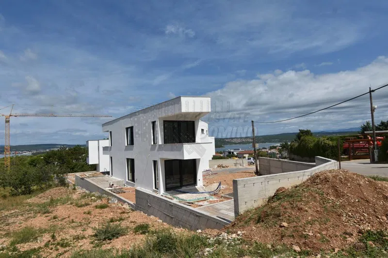 Novogradnja, Punat - apartman s okućnicom i bazenom! – 3