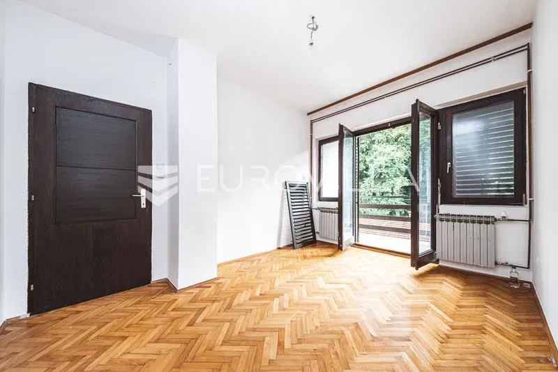 Zagreb, Fraterščica, house with a gross floor area of 342 m² – 2