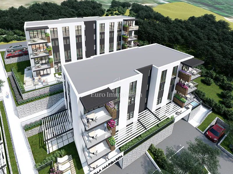 Makarska - građevinsko zemljište s projektom za 16 stanova