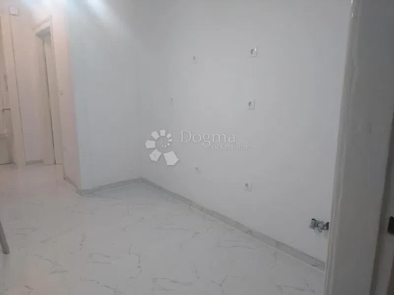 Lakás Centar, Rijeka, 83,70m2 – 2