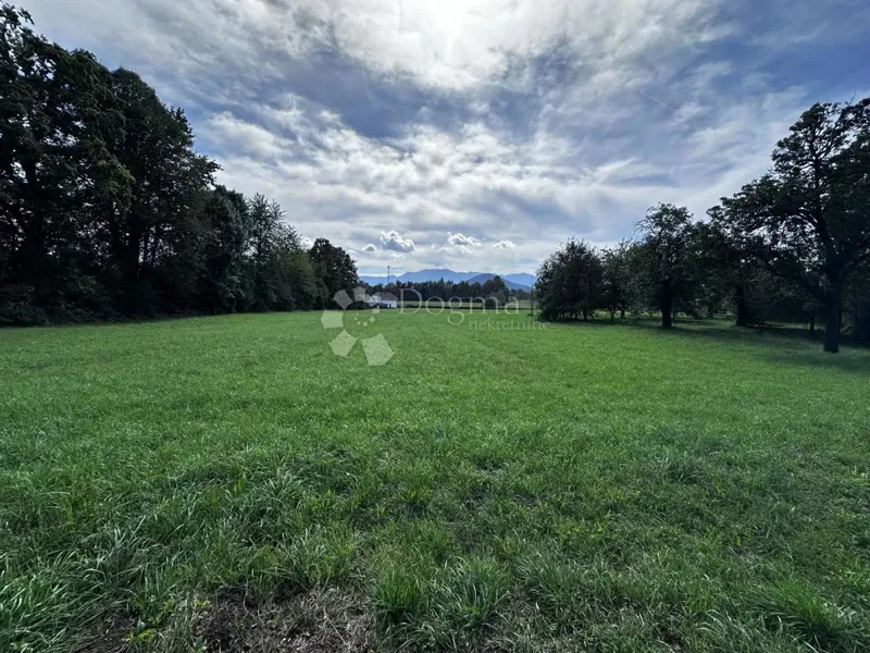Земля Smiljan, Gospić - Okolica, 15.640m2 – 2