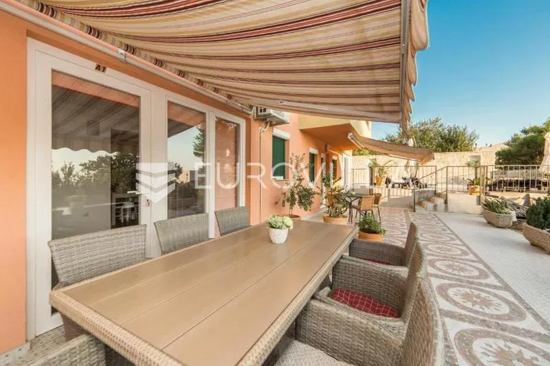 Makarska, Veliko Brdo, beautiful apartment house with swimming pool – 3