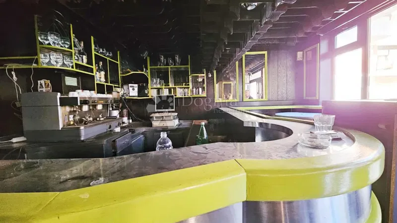 Locale commerciale Maksimir, 55,62m2 – 2