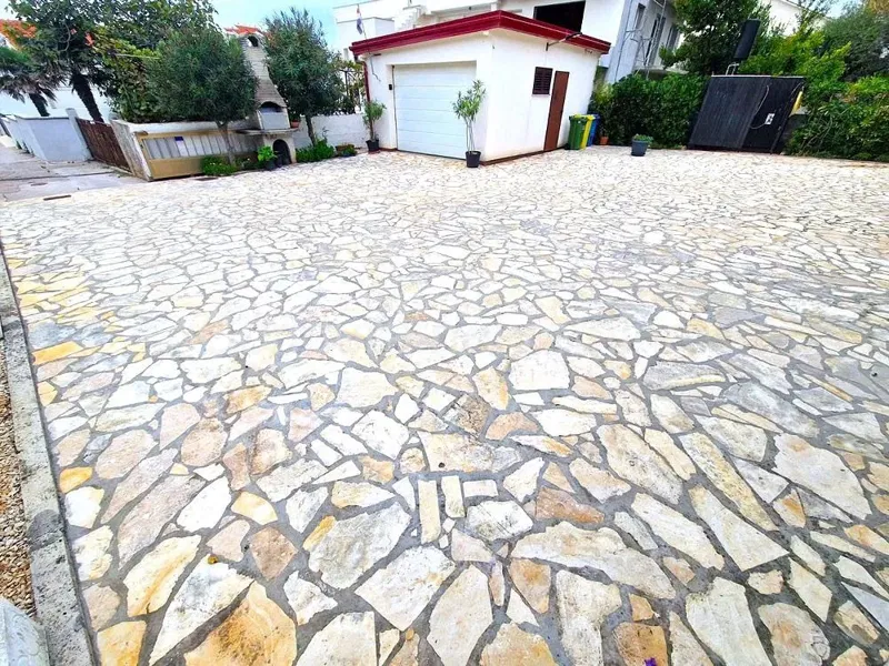 Vir, house with 4 apartments, 80m from the beach - south side of the island – 3