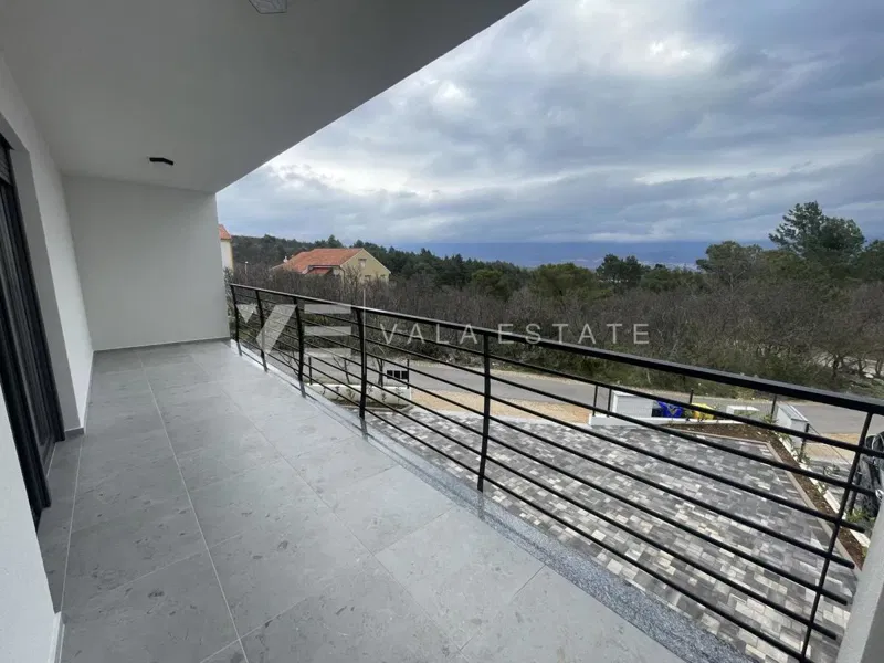 APARTMENT IN A QUIET LOCATION WITH A SEA VIEW – 2