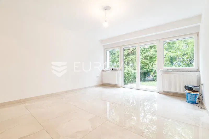 Zagreb, Maksimir, newly renovated two-room house 120 m² with garage and garden – 2