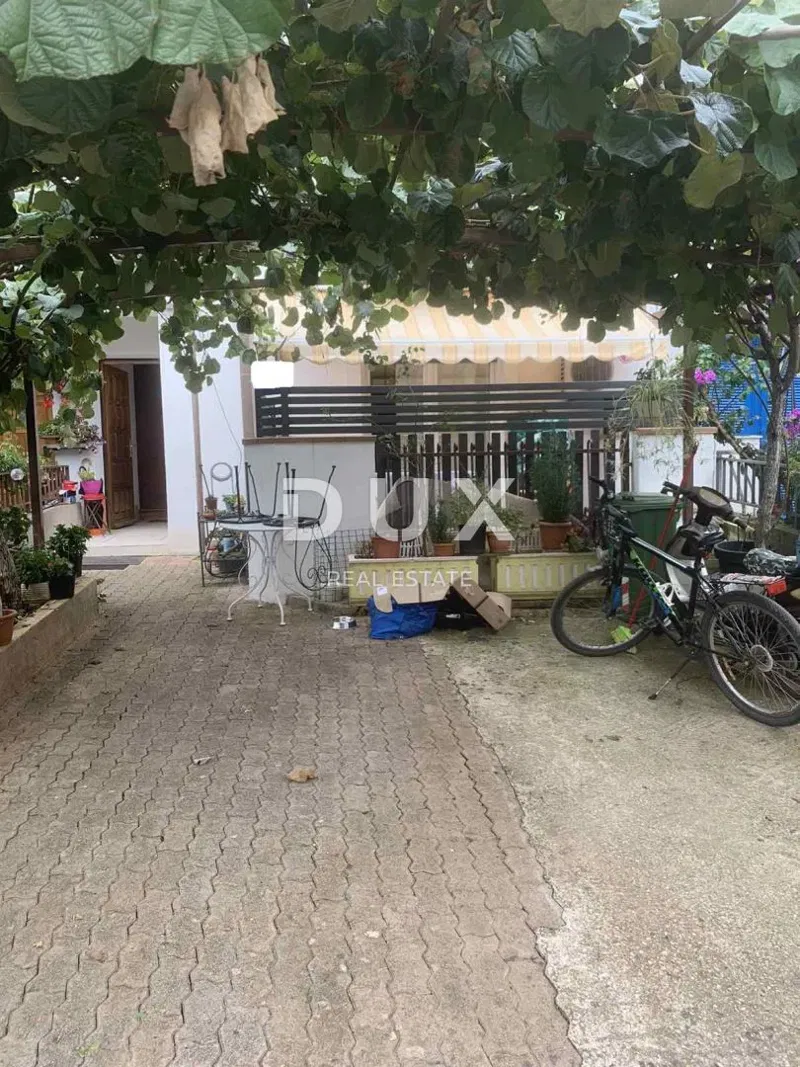 ISTRIA, ROVIGNO - Spazioso appartamento con cortile – 2