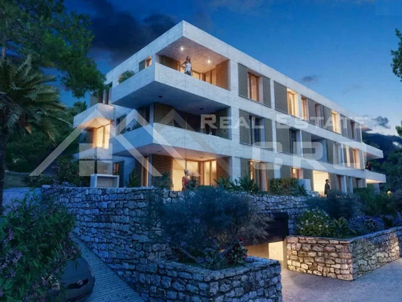 Nemovitosti Hvar - Moderní apartmány v bezprostřední blízkosti moře, v budově s výtahem a garáží, na prodej