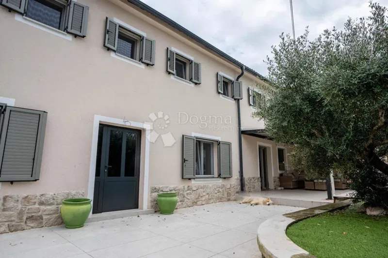House Kostrena, 300m2 – 2
