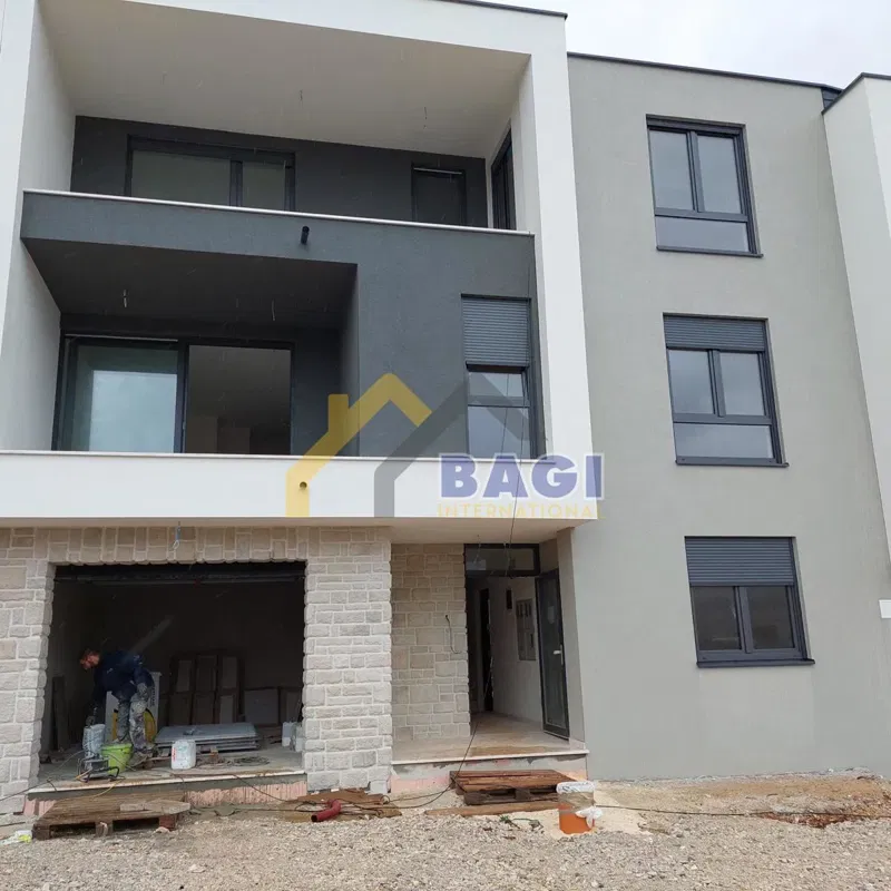 Pula Penthouse 125m2-2 parking spaces-3 bedrooms – 2