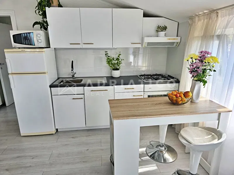 Rovinj village, beautifully decorated one-room apartment with a terrace – 2