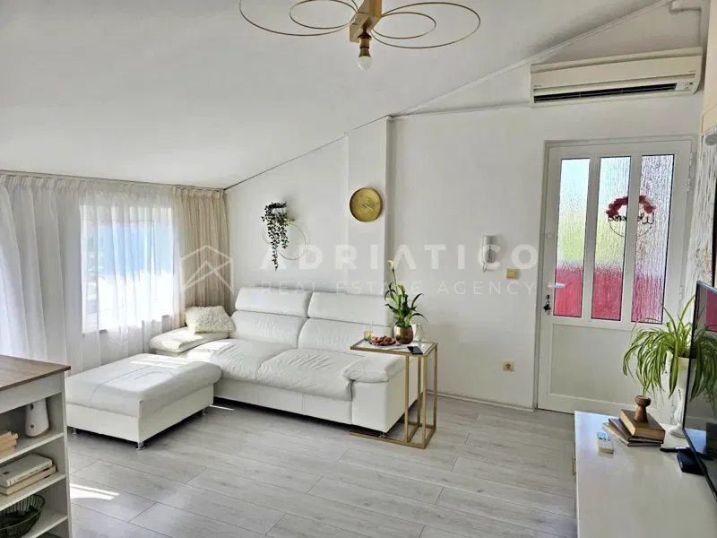 Rovinj village, beautifully decorated one-room apartment with a terrace – 3