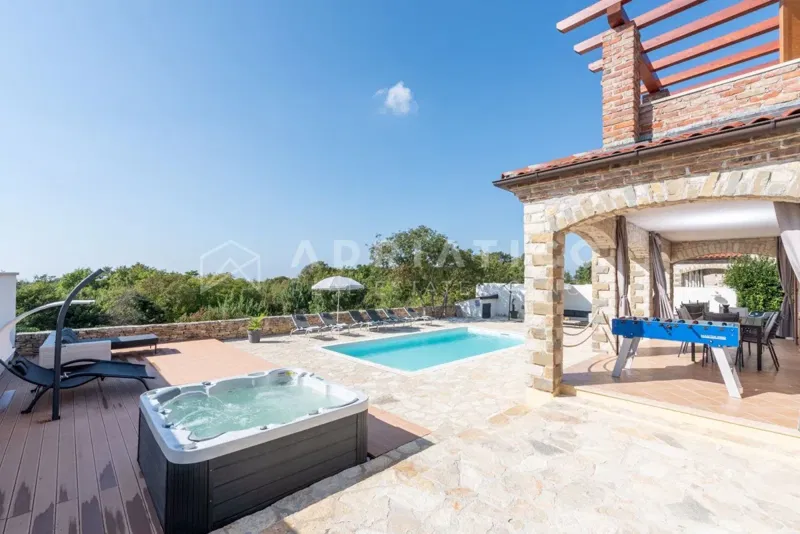 Svetvinčenat, dintorni, villa rustica con piscina e vista mare – 3