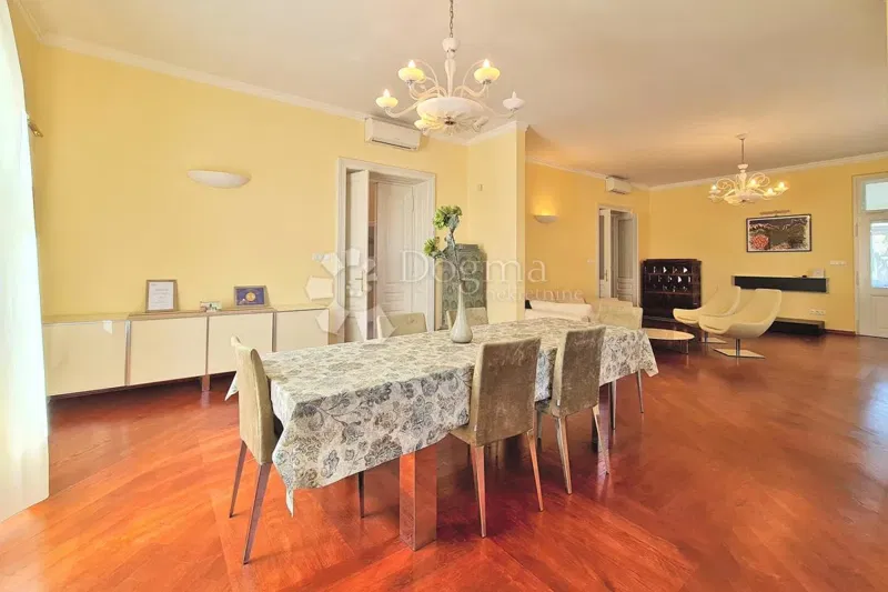Allogio Opatija - Centar, Opatija, 180m2 – 2