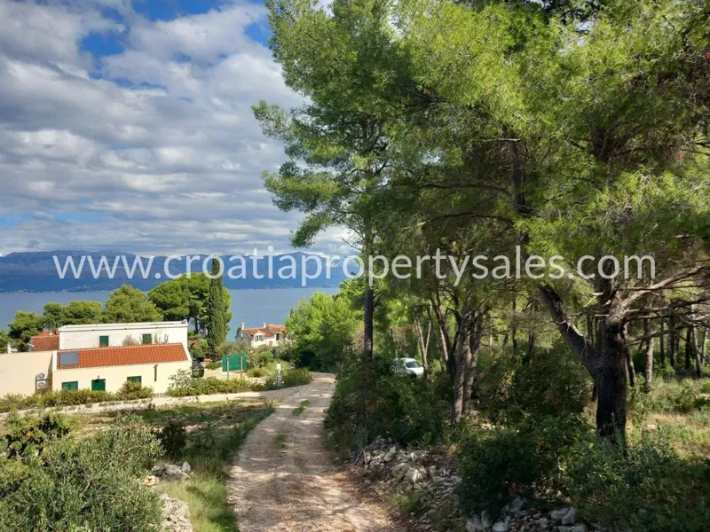 Brac, building land for sale, 550.000 € – 2
