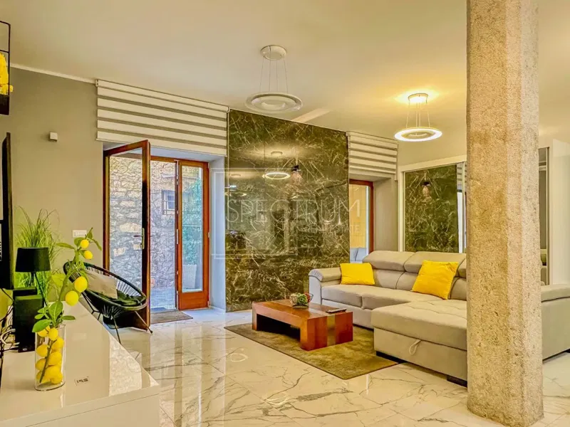 Poreč, apartment on the ground floor with a yard in the center – 2
