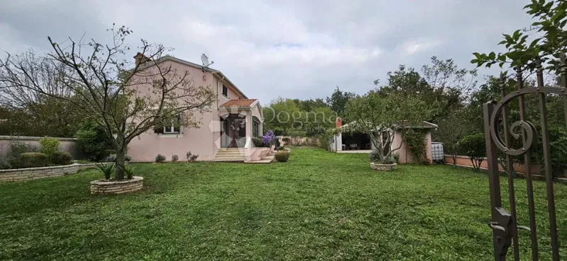 Ekskluzivno Kuća na osami, okružena šumom – 3