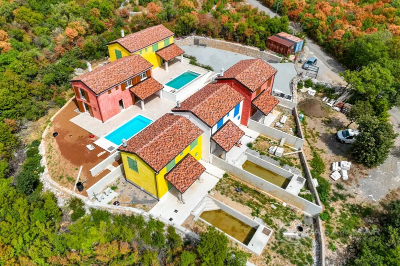 Mediteranska dvojna kuća sa otvorenim pogledom i bazenom u Crikvenici – 2