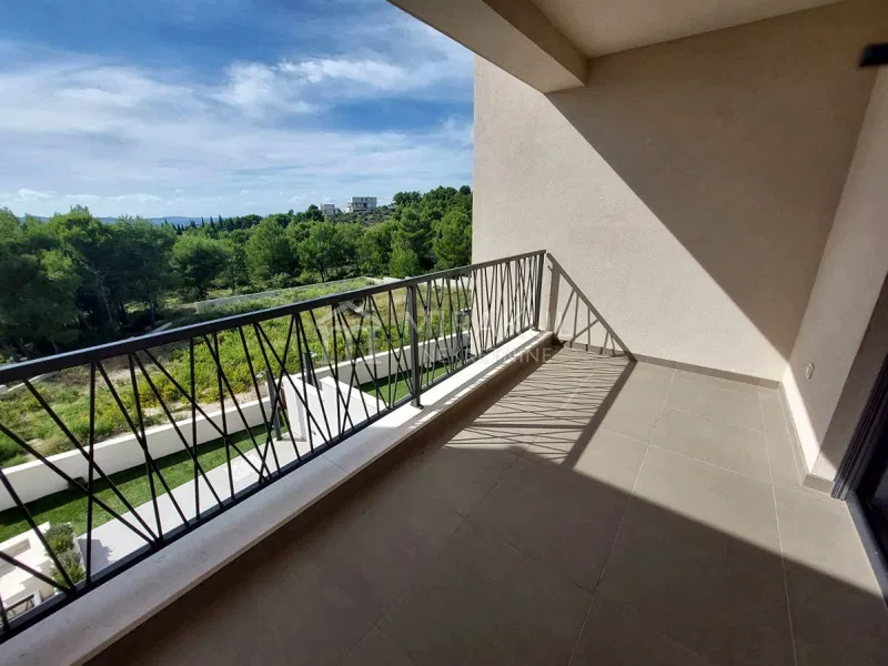 Nekretnine Vodice, Luksuzan stan S2 sa pogledom na more i bazenom – 3