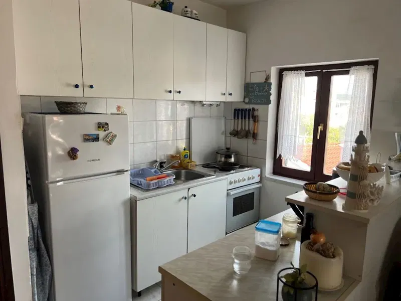 KRK! APARTMENT WITH TWO BEDROOMS ON THE SECOND FLOOR WITH SEA VIEW! NEAR THE BEACH! – 2