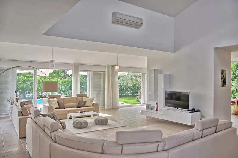 Umag, surroundings, villa with pool, first row to the sea – 3